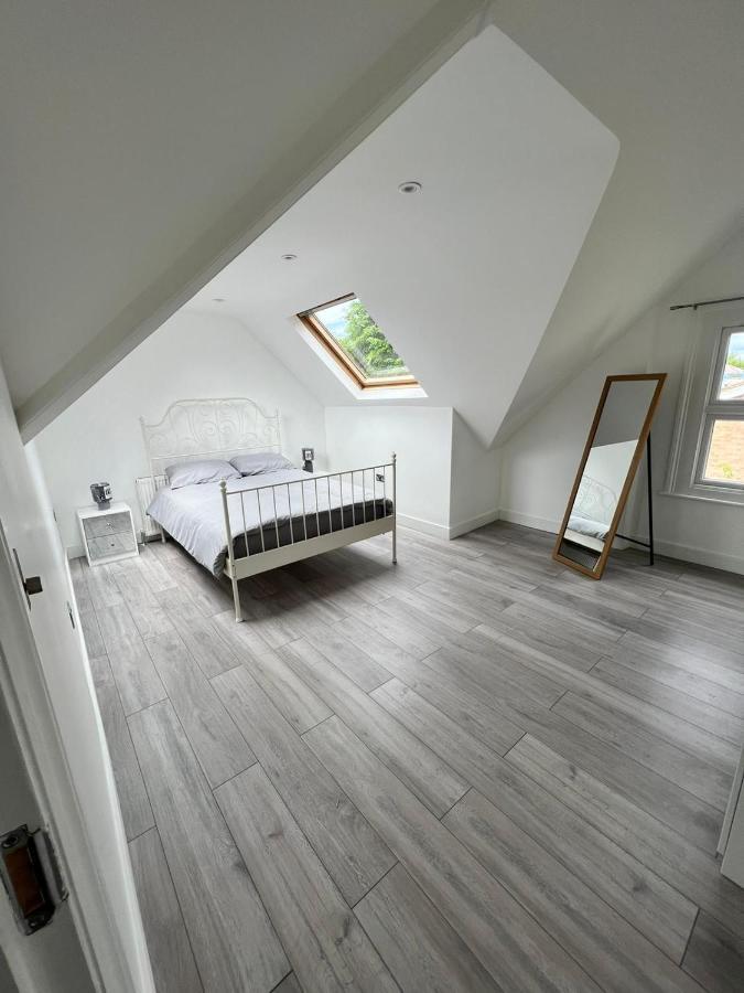 Lovely 2 Bedroom Flat With Roof Terrace In London Nw6 Экстерьер фото